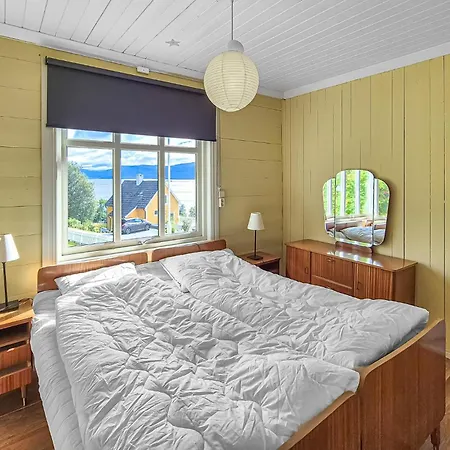 6 Bedroom Lovely In
